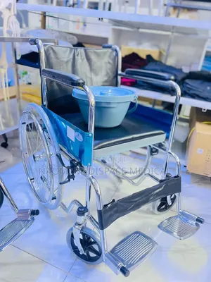 Comfortable Standard Wheelchair with Removable Commode