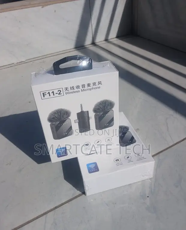 F11-2 Wireless Lavalier Microphone - Plug & Play - 1