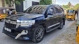 Toyota Land Cruiser V8 2014 Bluu