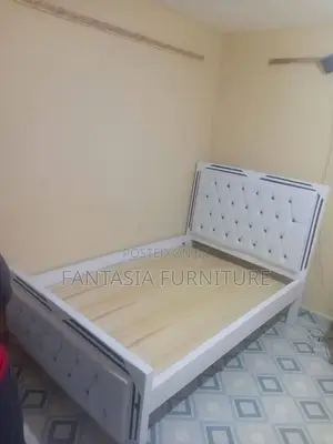 Classic White Diamond Tufted Bed Frame (5x6)