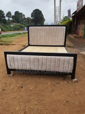 5x6 Channel Tufted Beige Mocket Bed
