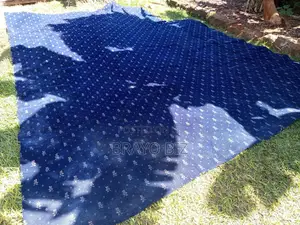 Carpet Nzito ya Navy Blue yenye Maua - Fireproof & Commercial Grade