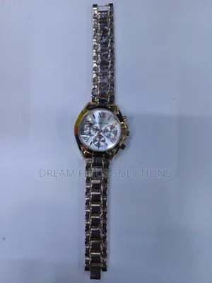 Saa ya Michael Kors Gold Chronograph