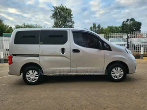 Nissan NV200 2019 Nyeupe