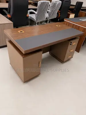 Executive Office Desk na Side Storage