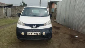 Nissan NP200 2013 Nyeupe