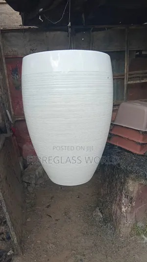 VazI za Maua za Fibreglass (Kubwa, Mviringo)