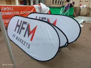 Ubunifu na Uwekaji Chapa wa Bango na Bendera za Pop Up