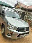 Toyota Hilux 2018 Silver - 5
