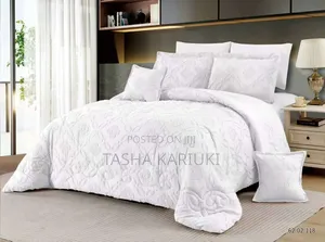 Stylish 6x7 Tufted Duvet Set - Brand New