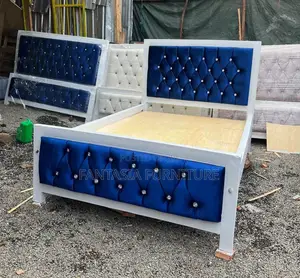 Kitanda cha 5x6 cha Blue Diamond Tufted Mocket