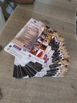 Ubunifu na Uchapishaji wa Flyers na Posters