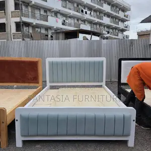 Kitanda cha Mocket cha Mint chenye Vitundu 5x6