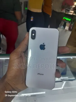 Apple iPhone X 256GB White (Refurbished)