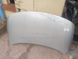 Bonnet ya Nissan Latio N17 (2016)