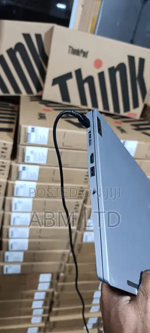 Lenovo ThinkPad T14s Gen 1 16GB RAM, Intel Core i5, 256GB SSHD