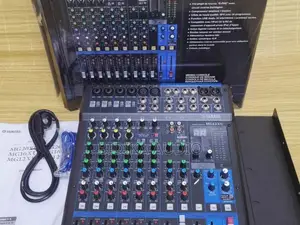 Yamaha MG12XU Mixer ya Analog ya Chanel 12 na USB & FX