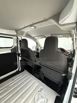 Nissan NV200 Panel Van 2019 Nyeupe