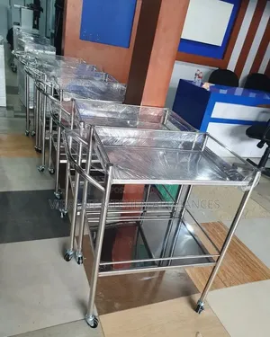 Trolley ya Dawa ya Stainless Steel - Vifaa vya Matibabu vya Kibiashara