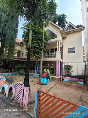 Nyumba ya Kibiashara Vyumba 6 kwa Matumizi ya Ofisi Hurlingham