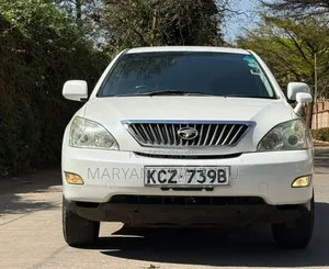 Toyota Harrier 2012 Nyeupe