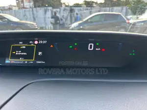 Nissan Serena e-POWER 2019 Nyeupe