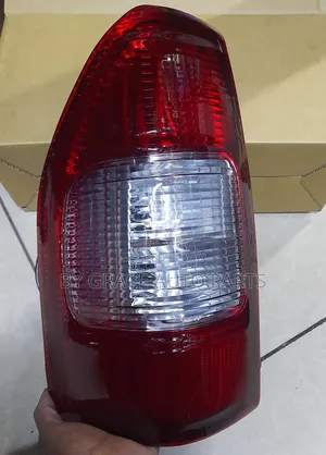 Isuzu D-Max Tail Light (2002)