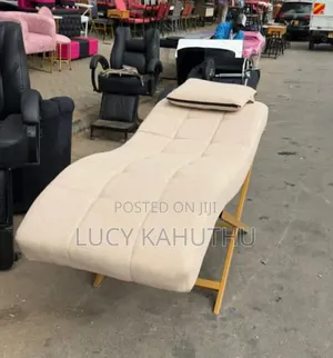 Kitanda cha Lash cha Kahawia na Fremu ya Dhahabu Iliyopakwa Poda