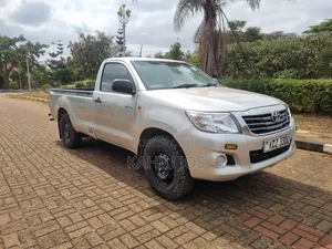 Toyota Hilux Pickup 2013