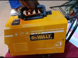 DeWalt 400A 2-in-1 Mashine ya Kulehemu MIG/MMA