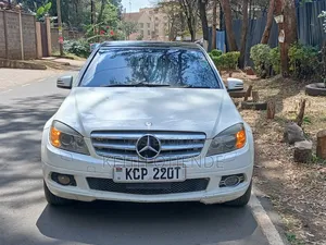 Mercedes-Benz C200 2011