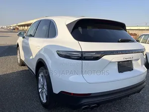 Porsche Cayenne S AWD 2019 - Nyeupe