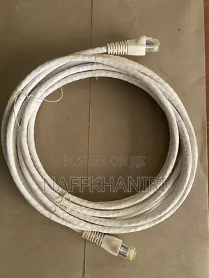 Siemon Cat 6 UTP Patch Cord - Nyeupe