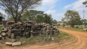 Eneo la Eka 5 za Viwanda kwa Uuzaji, Baba Dogo