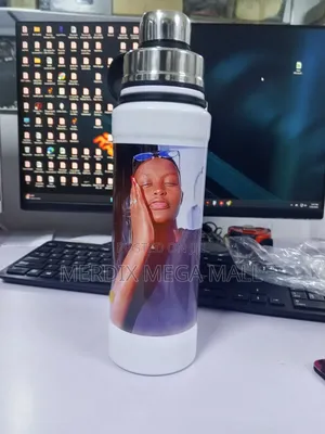 Vifaa vya Kunywea Vilivyobuniwa Maalum (Flasks na Mugs)