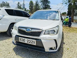 Subaru Forester 2014 Nyeupe