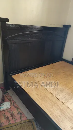 5x6 Bed with Side Drawers