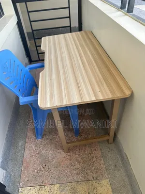 Study Table with Free Plastic Seat
