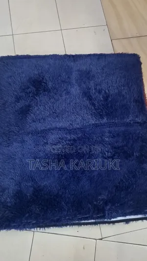 Elegant Fluffy Carpet 7x10 - Brand New