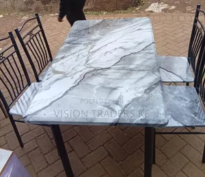 Meza ya Kula ya Kifahari ya Watu 4 na Mshikamano wa Marumaru