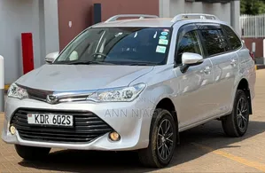 Toyota Corolla Fielder 2017 Nyeupe