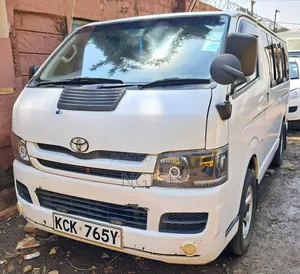 Toyota HiAce 2010 - Imetumika Kenya