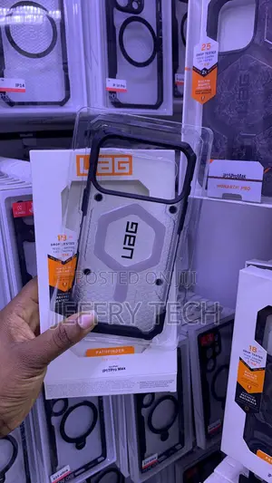 UAG MagSafe Clear Series Case kwa iPhone 17 Pro Max
