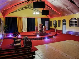 Carpeti za Ukuta kwa Ukuta kwa Ajili ya Ukumbi wa Maombi na Mapambo ya Madhabahu