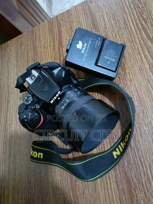 Nikon D3500 DSLR Camera na Lens ya 50mm f/2.8
