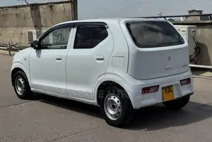 Suzuki Alto 2015 Nyeupe