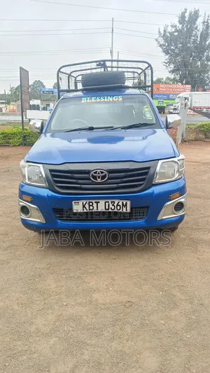 Toyota Hilux 2012 Bluu