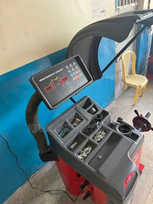 Heavy-Duty Wheel Balancer