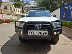 Toyota Hilux Revo Single Cab 2.4 Diesel RWD 2017