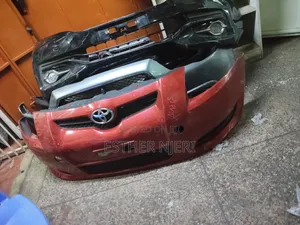 Bampa ya Mbele ya Toyota Auris Iliyotumika